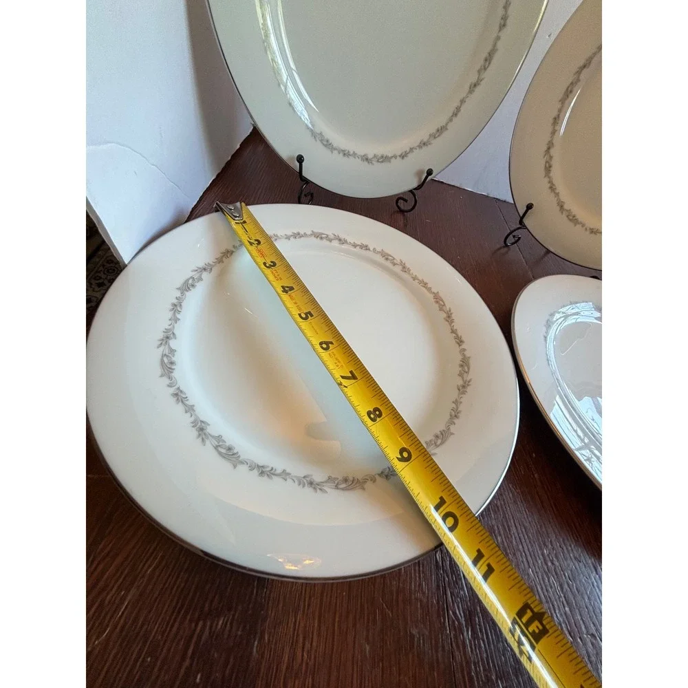 Noritake Crestmont 6013 Dinner Plates Set of 4 White Platinum Trim Japan 10.5 in
